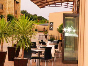  Vacation Hub International | Fairview All Suite Hotel Room