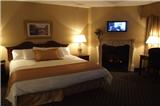  Vacation Hub International | Monte Carlo Inn - Vaughan Suites Room