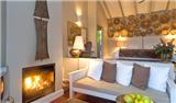  Vacation Hub International | Emily Moon River Lodge Room