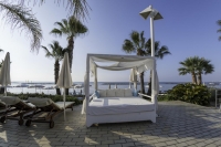  Vacation Hub International | Palm Beach Hotel & Bungalows Room