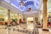  Vacation Hub International | Taj Hotel Room