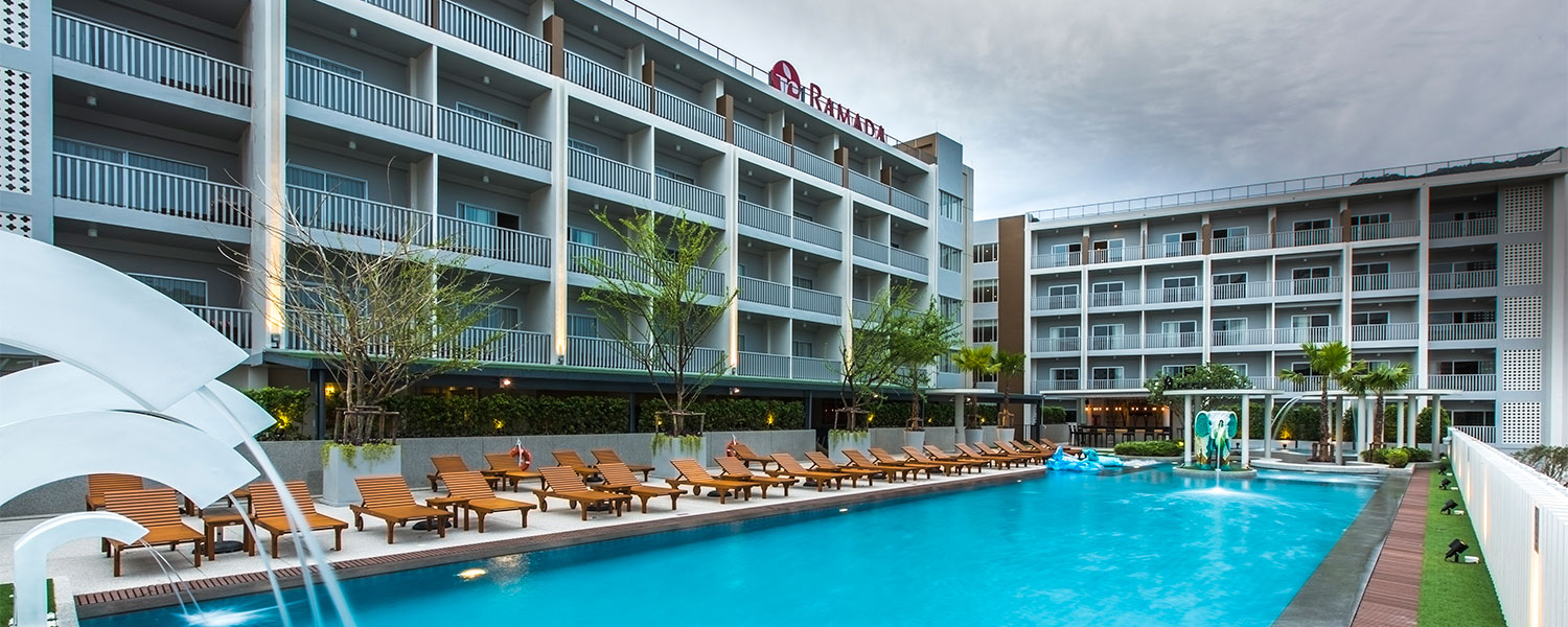  Vacation Hub International | Ramada Phuket Deevana Hotel Room