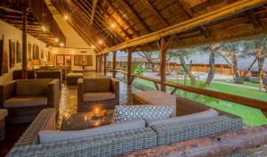  Vacation Hub International | Mongena Game Lodge Room