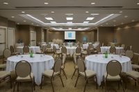  Vacation Hub International | Toronto Don Valley Hotel & Suites Room