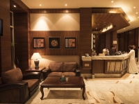  Vacation Hub International | Emirates Grand Hotel Room