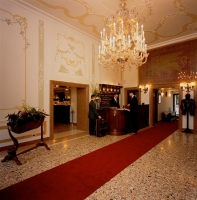  Vacation Hub International | Hotel Ala Room