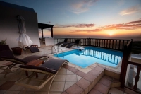  Vacation Hub International | Amerisa Suites Room