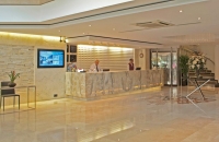  Vacation Hub International | Kent Hotel Room