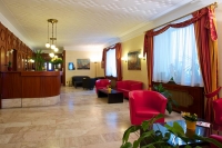 Vacation Hub International | Carmen Room