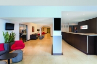  Vacation Hub International | Travelodge Perth Central Room