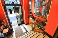  Vacation Hub International | Santa Ottoman Hotel Room