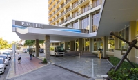  Vacation Hub International | Pacific Hotel Cairns Room