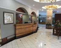  Vacation Hub International | Cresta Jameson Hotel Room