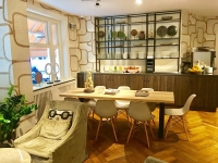  Vacation Hub International | Best Western Delphi Hotel Room