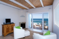  Vacation Hub International | Villa Marine Room