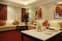  Vacation Hub International | Majlis Grand Mercure Madinah Hotel Room