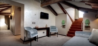 Vacation Hub International | Dona Palace Hotel Room
