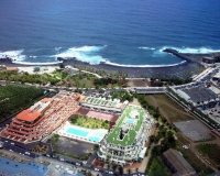  Vacation Hub International | Apartamentos Bahia Playa Room
