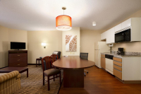  Vacation Hub International | Hawthorn Suites by Wyndham Raleigh Room