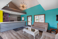  Vacation Hub International | Quality Inn Near Hollywood Walk of Fame Room