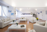  Vacation Hub International | Milos Villas Hotel Room