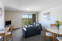  Vacation Hub International | Mounts Bay Waters Apartment Hotel Room