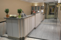  Vacation Hub International | Hotel Daniel Room