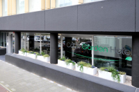  Vacation Hub International | Court Garden Hotel Room