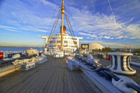  Vacation Hub International | The Queen Mary Room