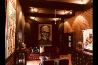  Vacation Hub International | House of Pinardt Room