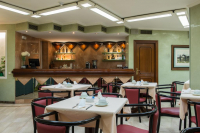  Vacation Hub International | Hotel Derby Room