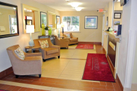  Vacation Hub International | Candlewood Suites Washington-Fairfax Room