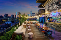  Vacation Hub International | Hotel Hugo Room