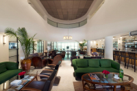  Vacation Hub International | Lily & Bloom Hotel Room