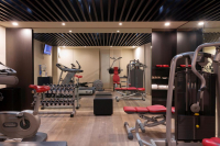  Vacation Hub International | Straf Hotel & Bar Room