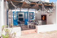  Vacation Hub International | Long Beach Cabanas Room