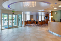  Vacation Hub International | Holiday Inn Express Oxford - Kassam Stadium Room