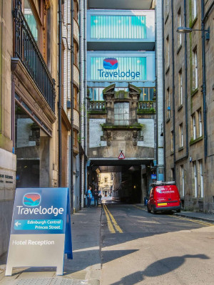 Vacation Hub International | Travelodge Edinburgh Central Queen Street Room