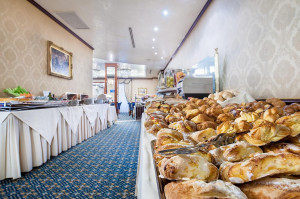  Vacation Hub International | Hotel Internazionale Room