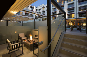  Vacation Hub International | Loews Santa Monica Beach Hotel Room
