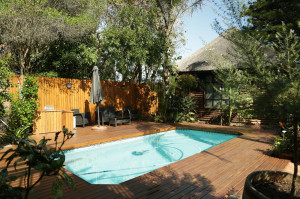  Vacation Hub International | Waterside Lodge Room