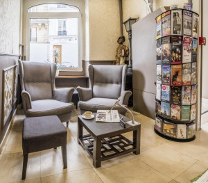  Vacation Hub International | Hotel Chabrol Opera Room