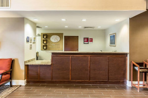  Vacation Hub International | Comfort Suites Myrtle Beach Room