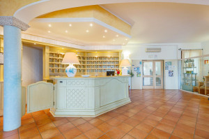  Vacation Hub International | Hotel San Trano Room