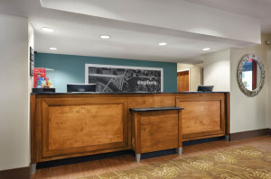  Vacation Hub International | Hampton Inn Pawley's Island Room