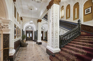 Vacation Hub International | DoubleTree by Hilton Hotel & Spa Liverpool Room