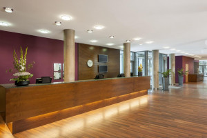  Vacation Hub International | NH Koeln Altstadt Room