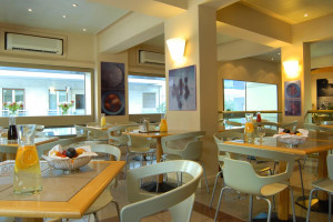  Vacation Hub International | Philippos Hotel Room