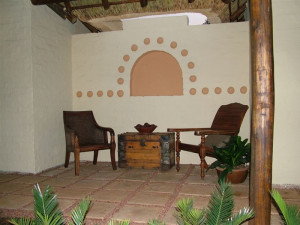  Vacation Hub International | African Silhouette Guesthouse Room