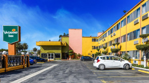  Vacation Hub International | Vagabond Inn Long Beach Room